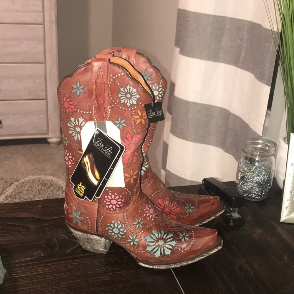 Dan Post snip toe cowboy boots